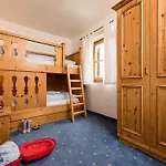 Ansitz Wirtsgut - Familienappartements In Den Bergen Appartement Leogang