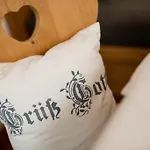 Ansitz Wirtsgut - Familienappartements In Den Bergen 레오강