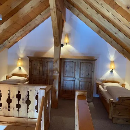 Ansitz Wirtsgut - Familienappartements In Den Bergen