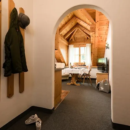 Ansitz Wirtsgut - Familienappartements In Den Bergen