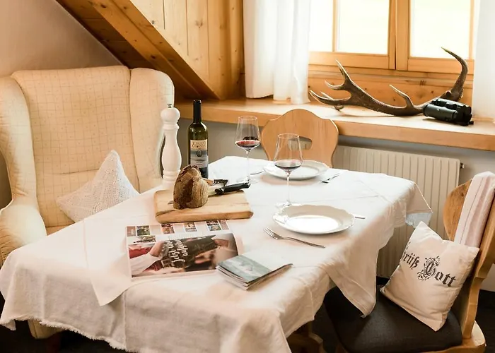 Ansitz Wirtsgut - Familienappartements In Den Bergen