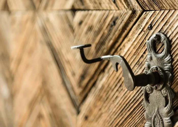 Ansitz Wirtsgut - Familienappartements In Den Bergen 아파트 *